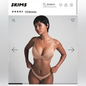 Skims Wireless Form Push-Up Plunge Bra